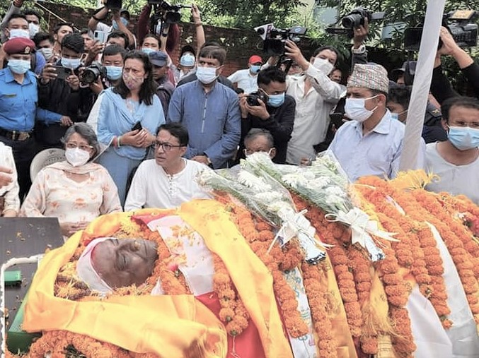 सभामुख, अध्यक्ष नेपाल र  डा.  भट्टराईबाट गिरीप्रति श्रद्धाञ्जली